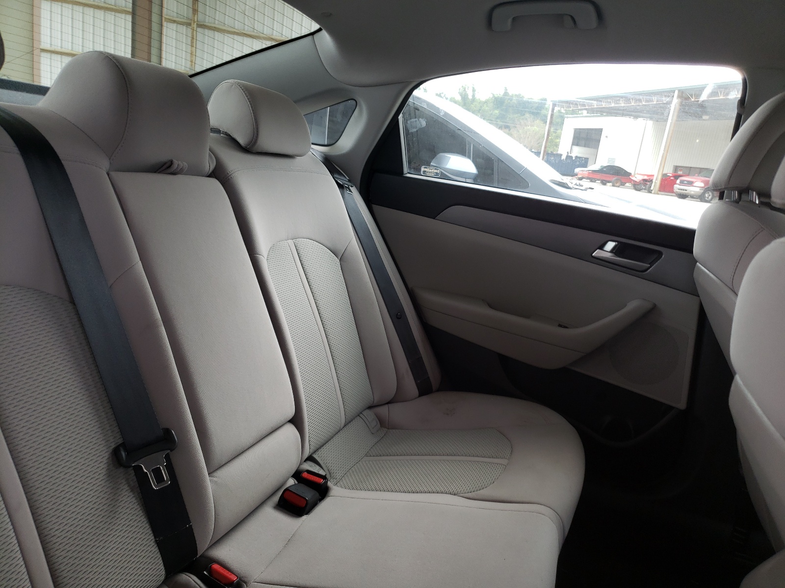 Photo 6 from auction – 2015 HYUNDAI SONATA SE with VIN 5NPE24AF1FH001146
