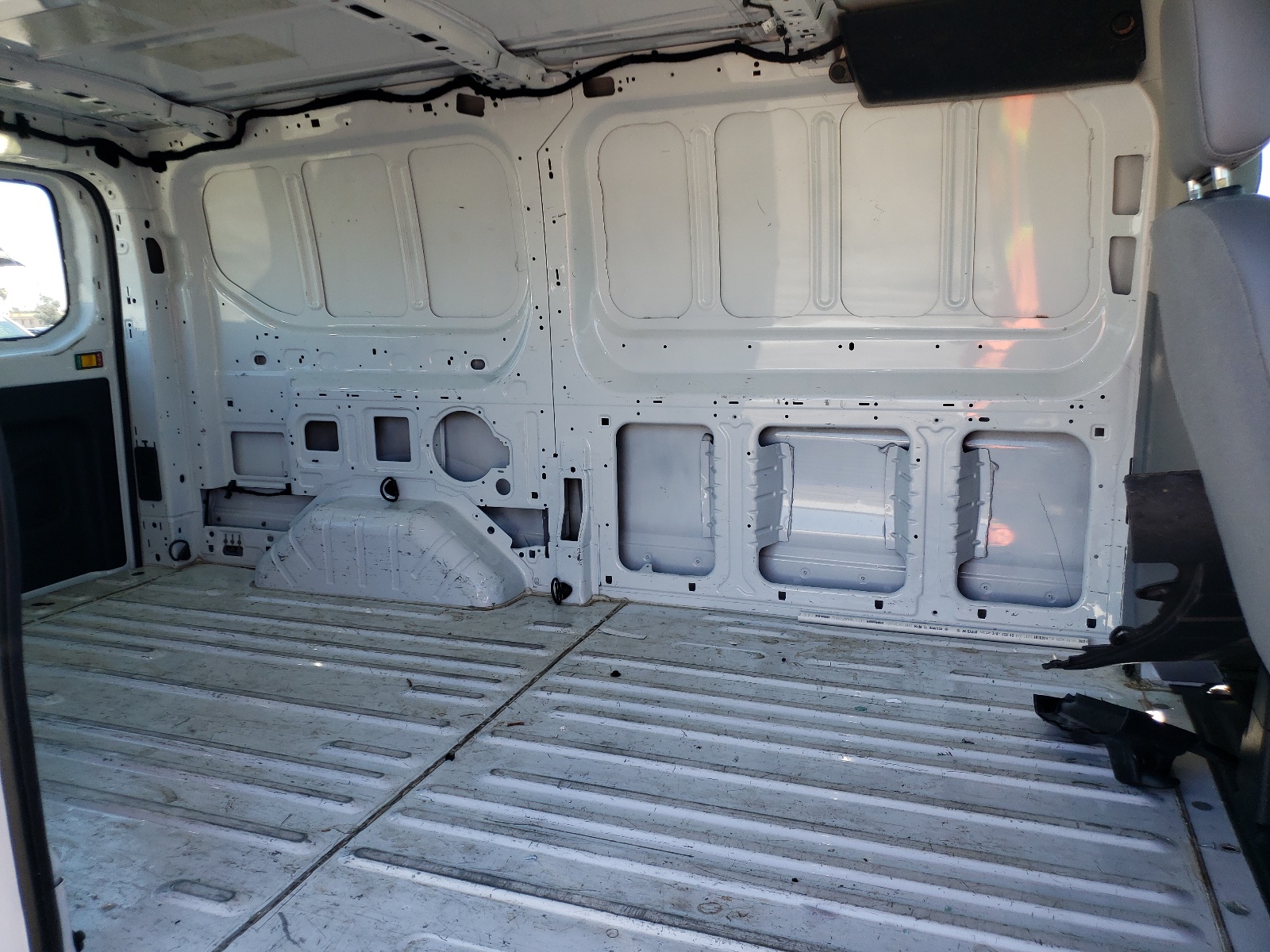 Photo 6 from auction – 2018 FORD TRANSIT T- with VIN 1FTYE1ZMXJKA20729