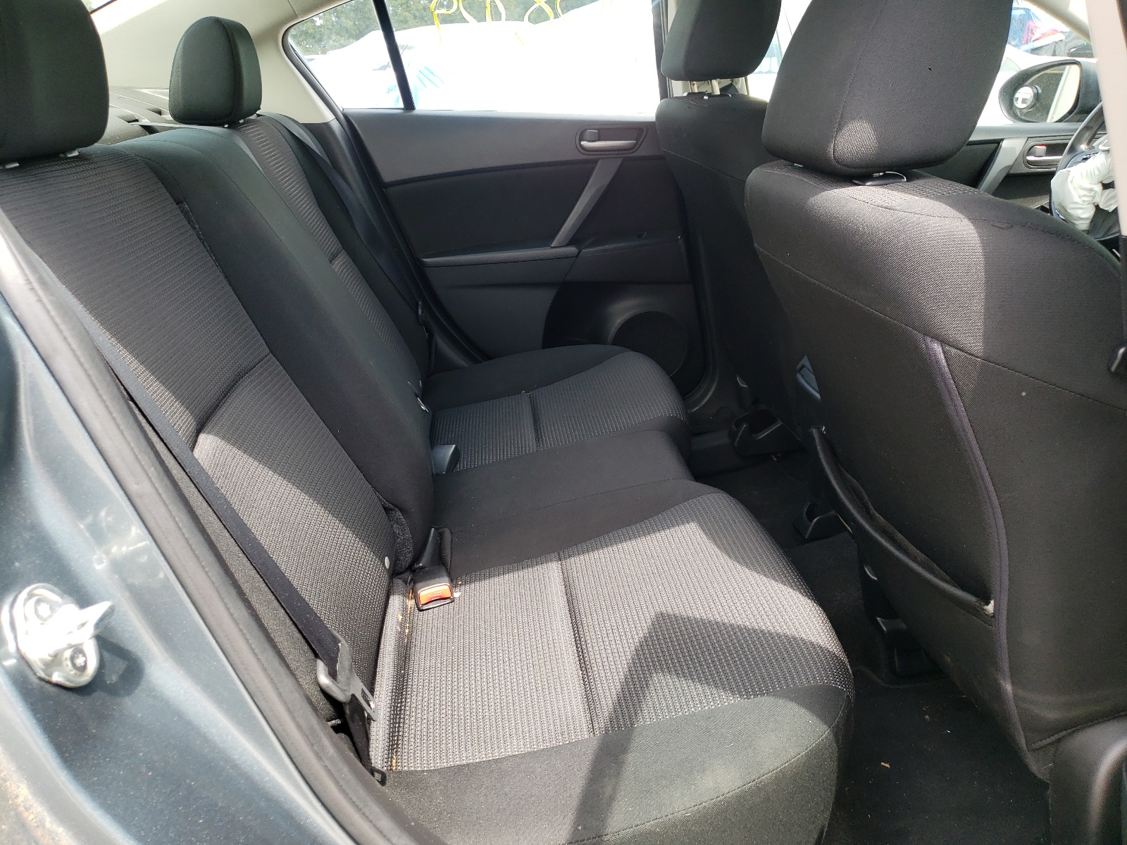 Photo 6 from auction – 2013 MAZDA 3 I with VIN JM1BL1UP9D1780822