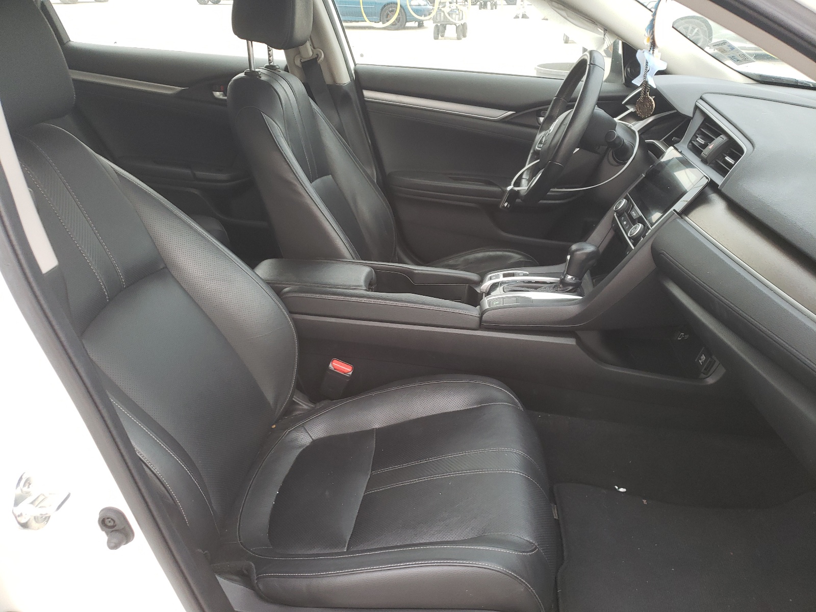 Photo 5 from auction – 2018 HONDA CIVIC EXL with VIN JHMFC1F72JX024030