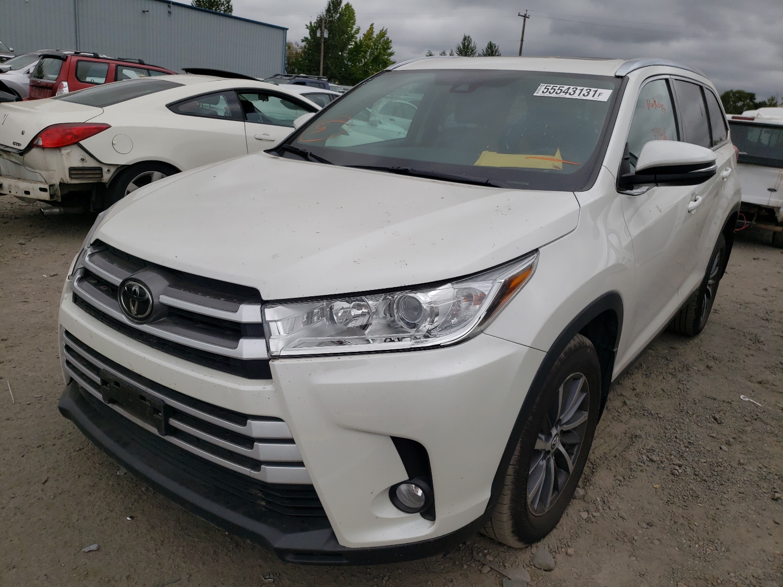Photo 2 from auction – 2019 TOYOTA HIGHLANDER with VIN 5TDJZRFHXKS569627