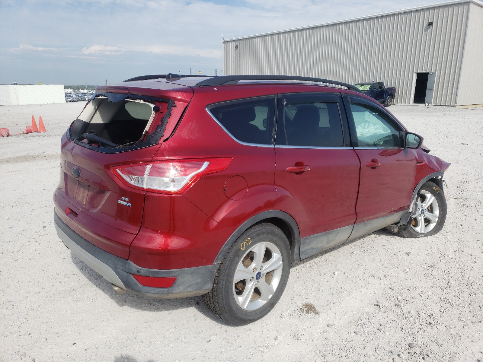 Photo 4 from auction – 2015 FORD ESCAPE SE with VIN 1FMCU9GX1FUB35400
