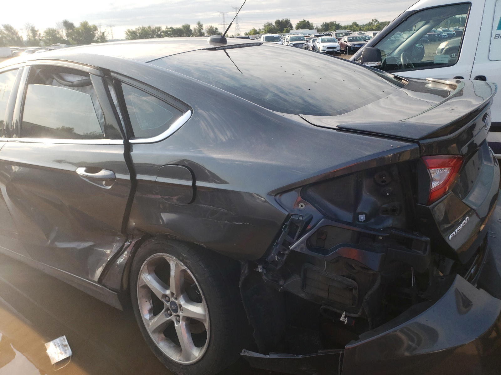 Photo 9 from auction – 2016 FORD FUSION SE with VIN 3FA6P0HD2GR392251