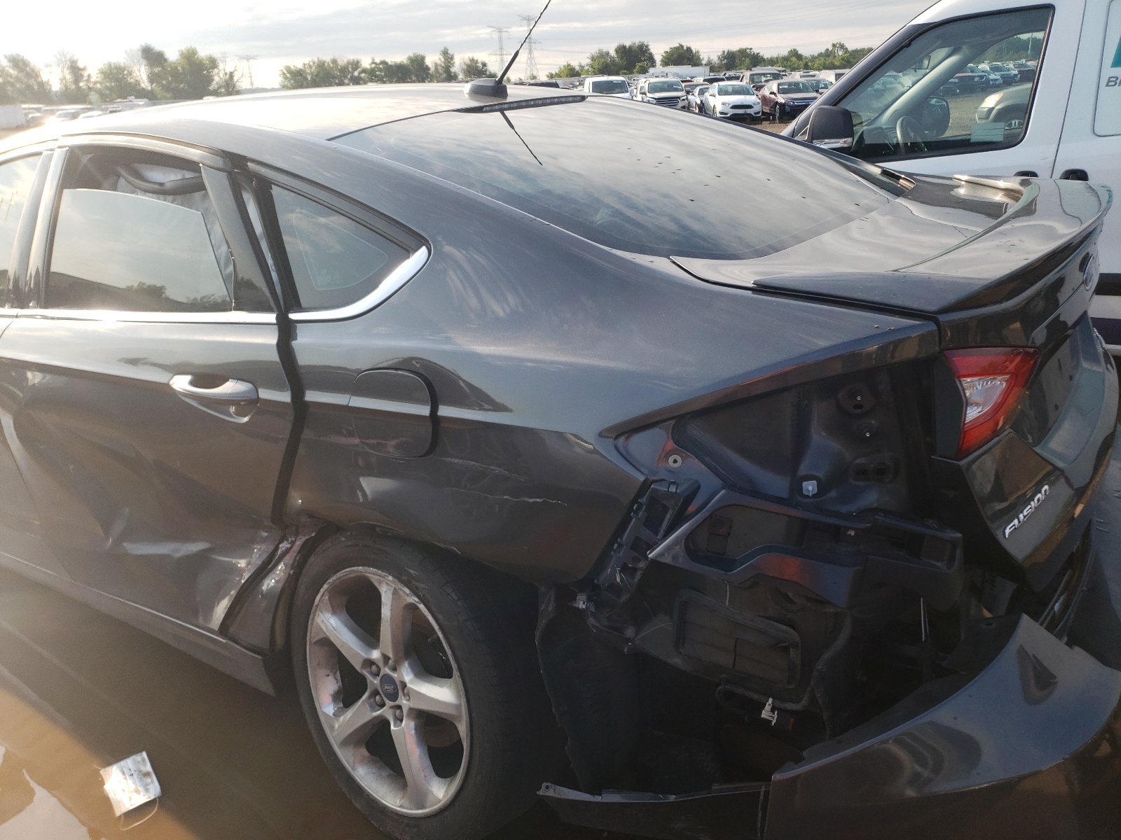 Zdjęcie 9 z aukcji – 2016 FORD FUSION SE z VIN 3FA6P0HD2GR392251