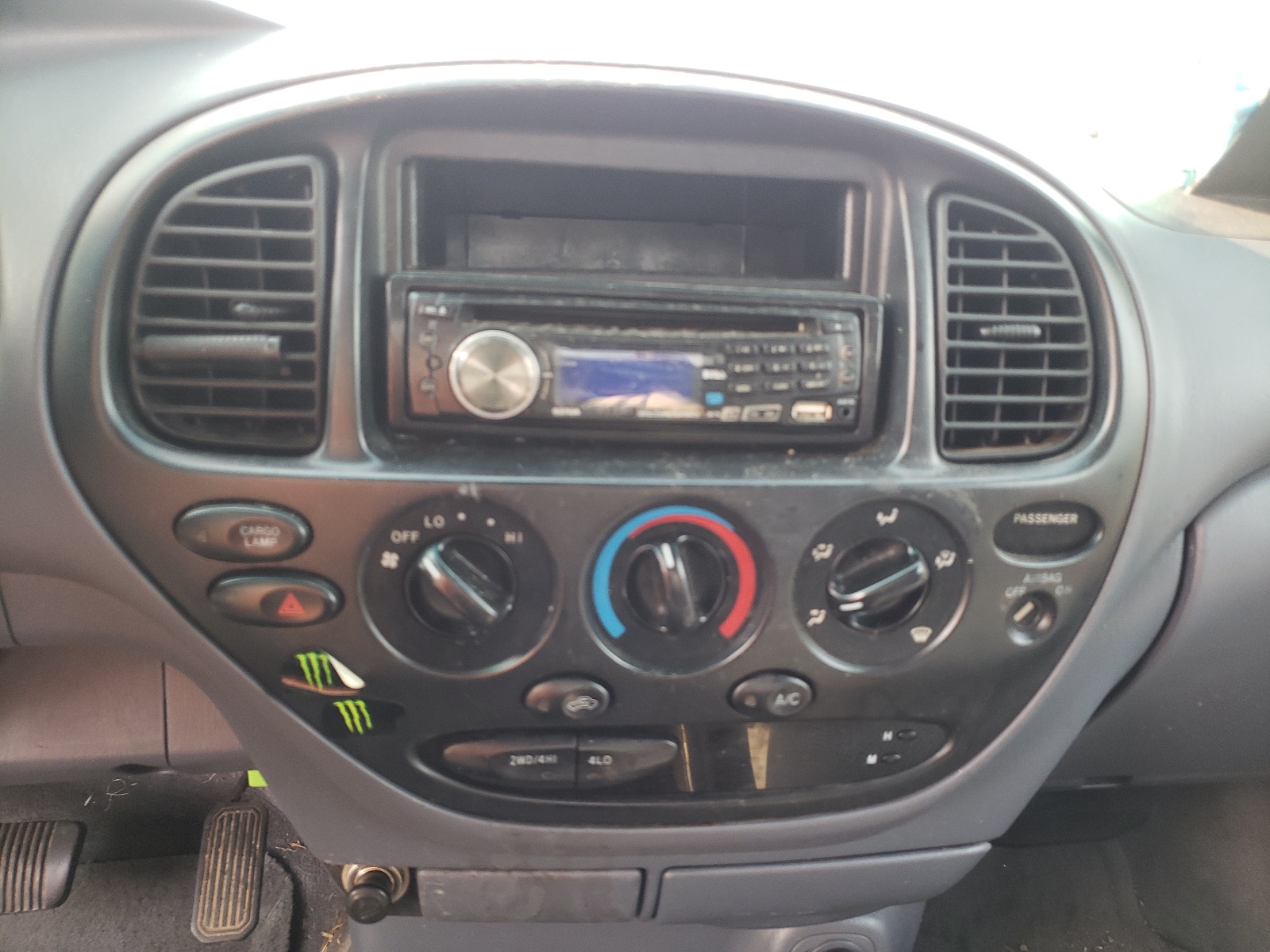 Photo 9 from auction – 2002 TOYOTA TUNDRA ACC with VIN 5TBBT44152S227249