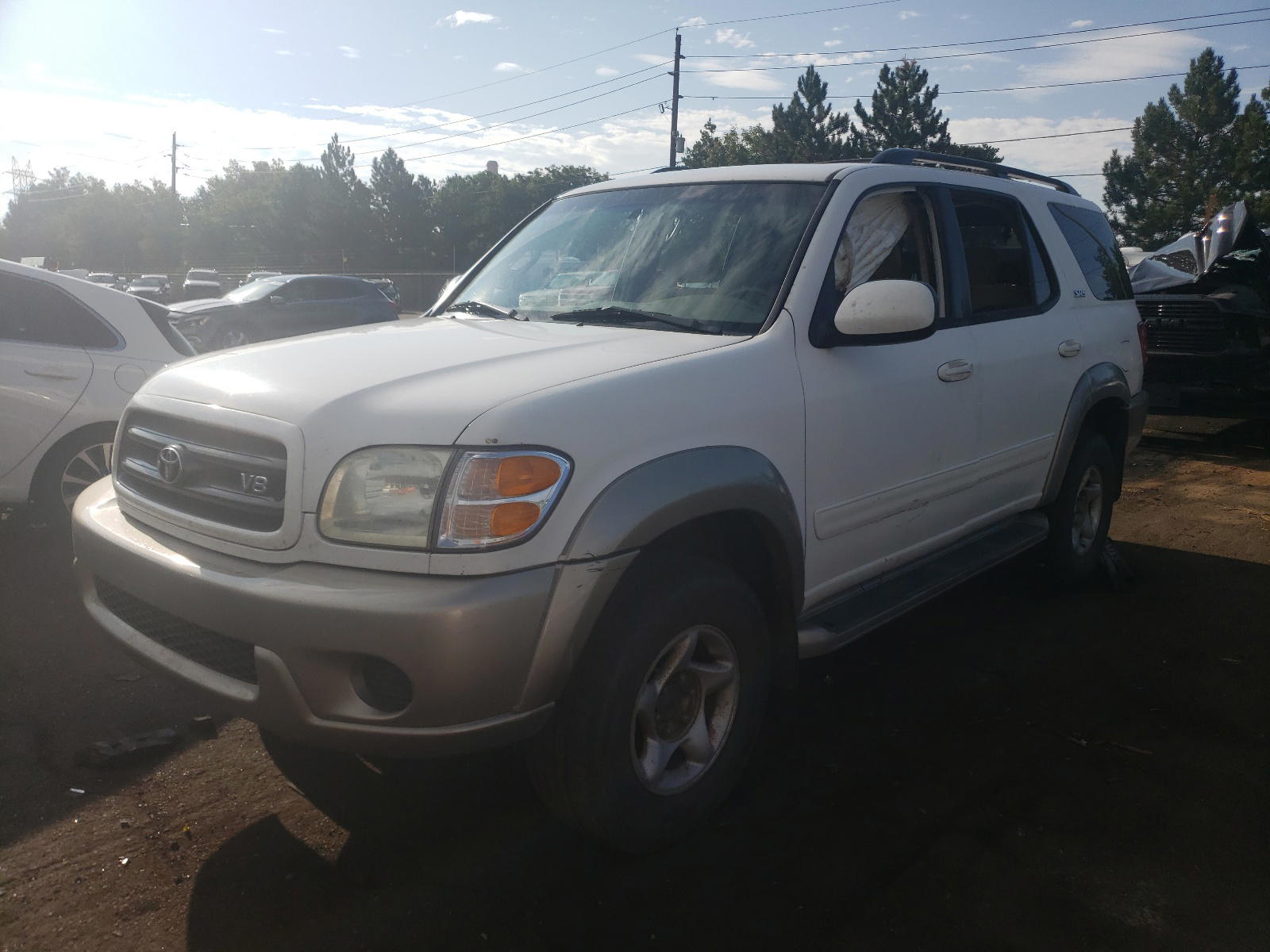 Photo 2 from auction – 2001 TOYOTA SEQUOIA SR with VIN 5TDBT44A91S015833