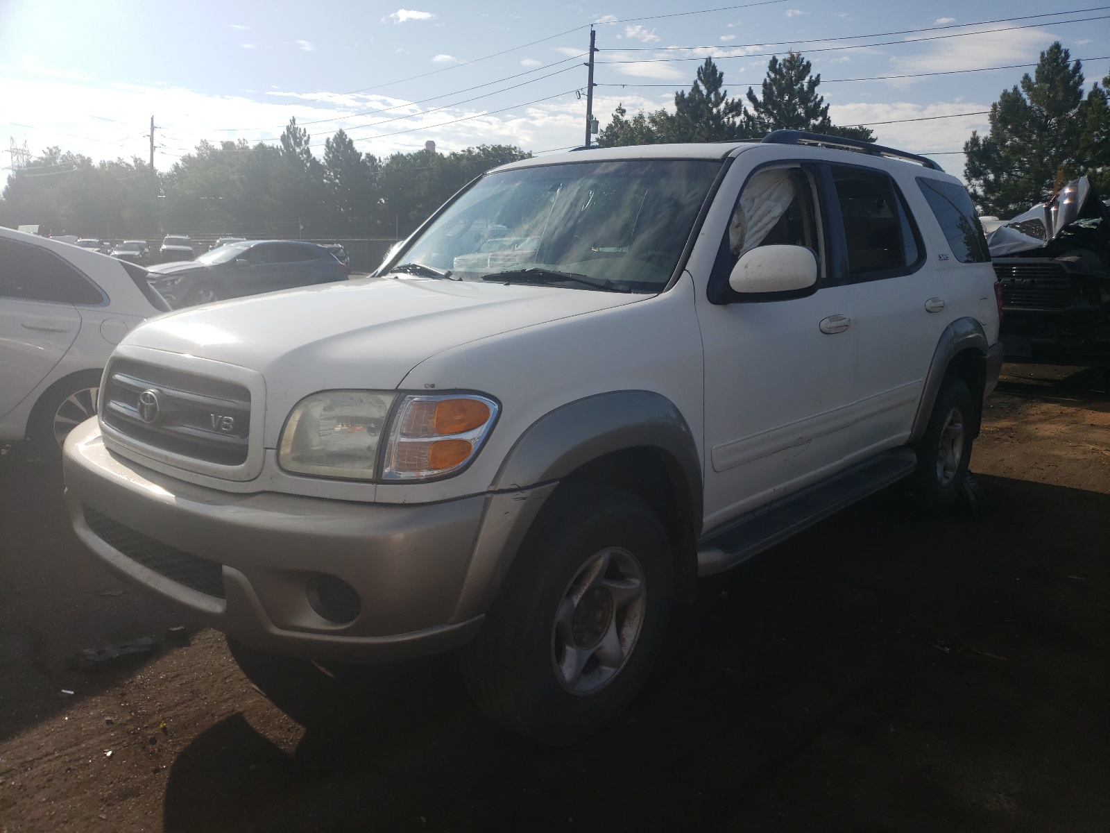 صورة رقم 2 من المزاد - 2001 TOYOTA SEQUOIA SR مع VIN 5TDBT44A91S015833