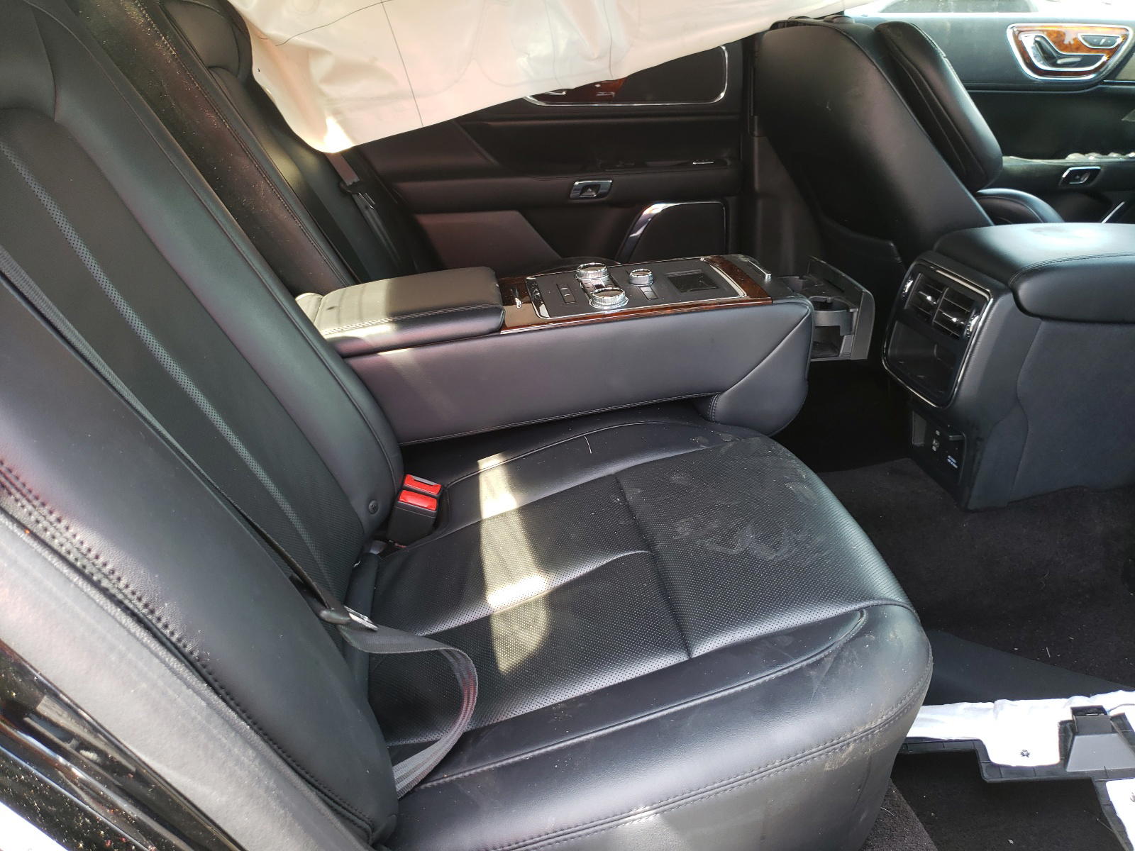 Photo 6 from auction – 2018 LINCOLN CONTINENTA with VIN 1LN6L9HK2J5603883