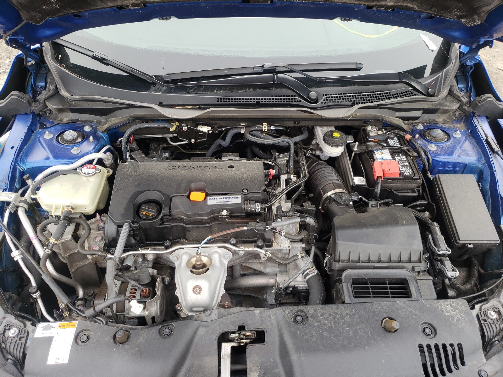 Photo 7 from auction – 2018 HONDA CIVIC LX with VIN 19XFC2F57JE029620