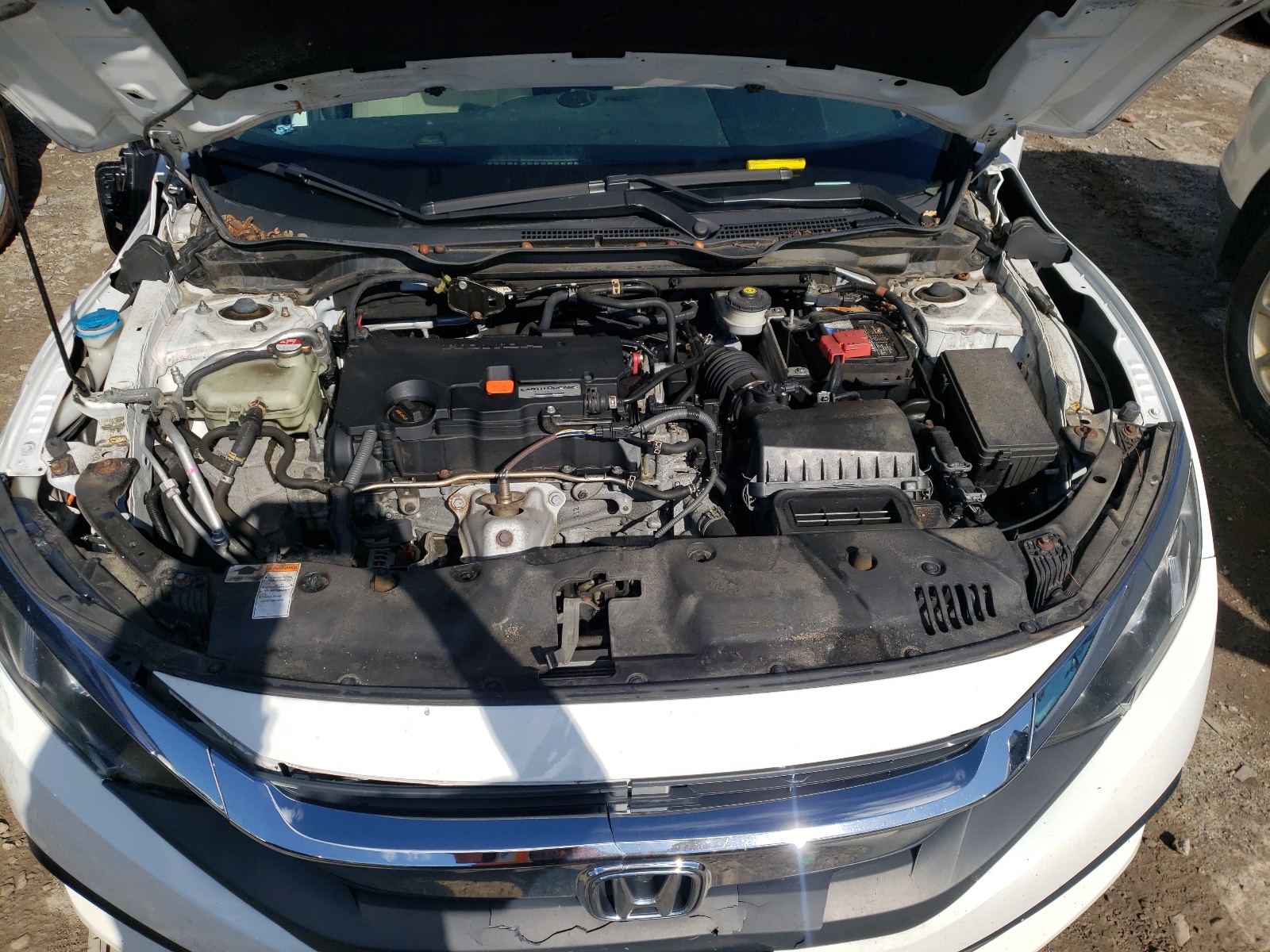 Photo 7 from auction – 2016 HONDA CIVIC LX with VIN 19XFC2E59GE051029