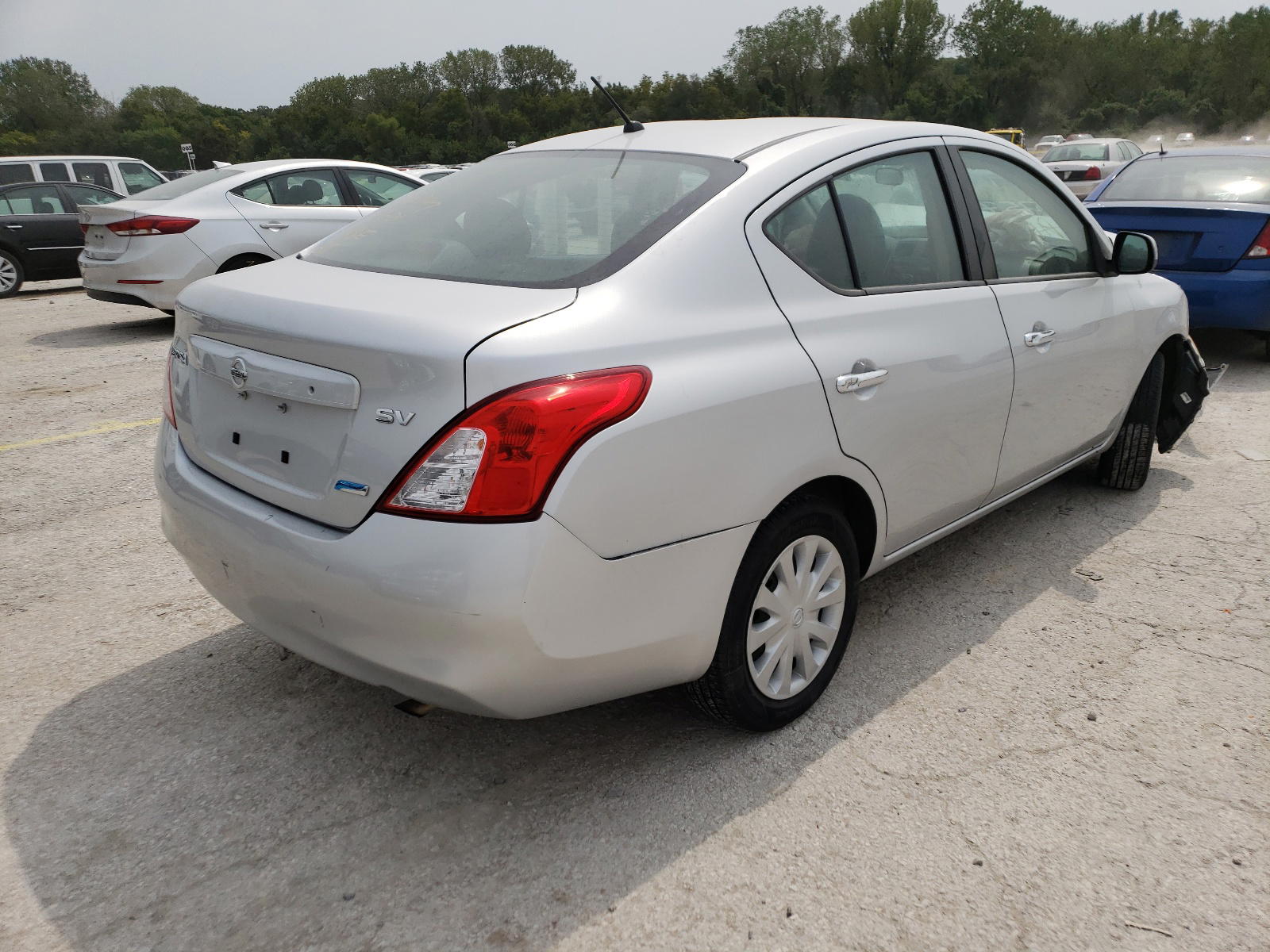 Photo 4 from auction – 2012 NISSAN VERSA S with VIN 3N1CN7AP4CL805867
