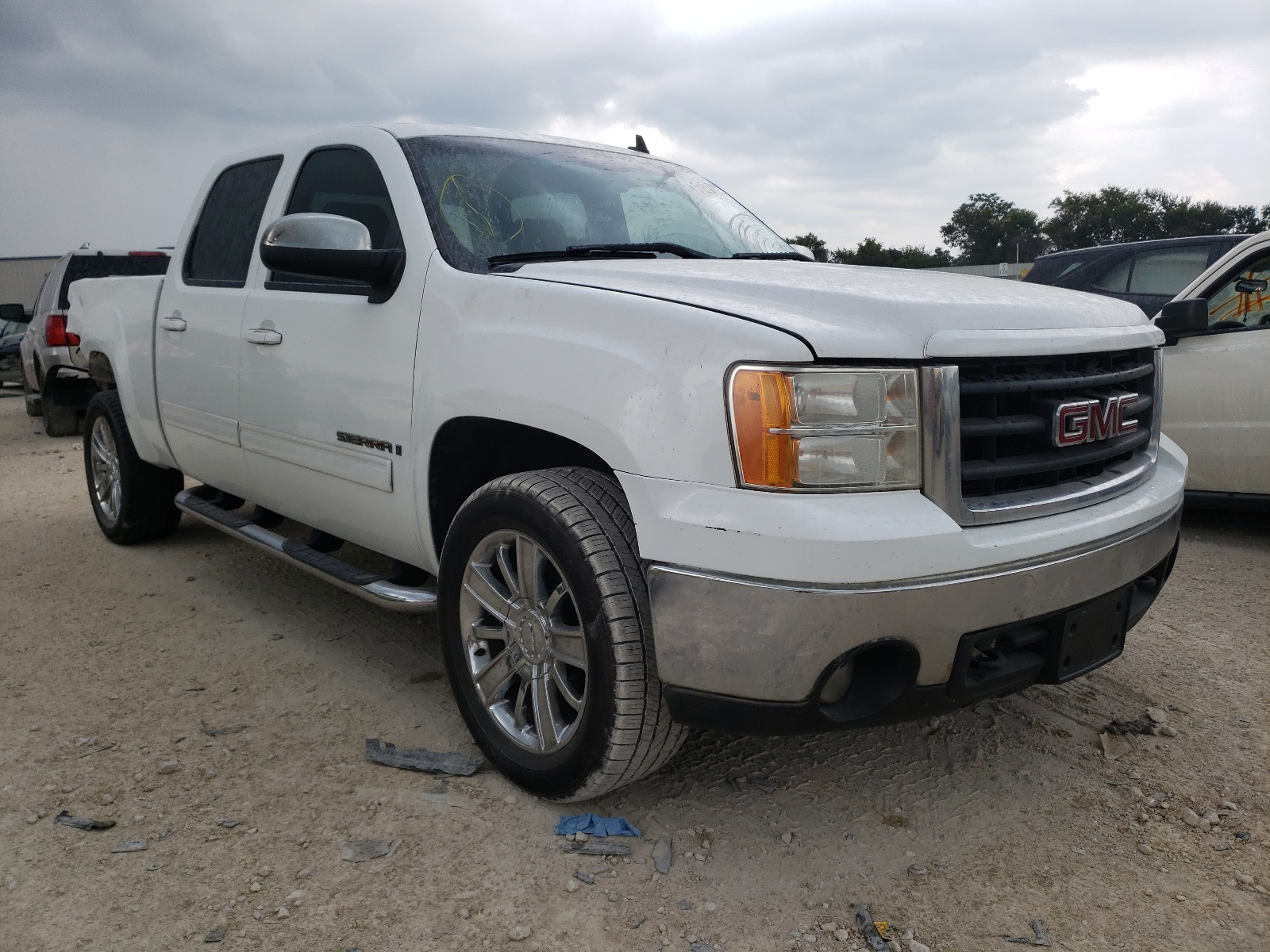 Zdjęcie 1 z aukcji – 2008 GMC SIERRA C15 z VIN 2GTEC13J081170690