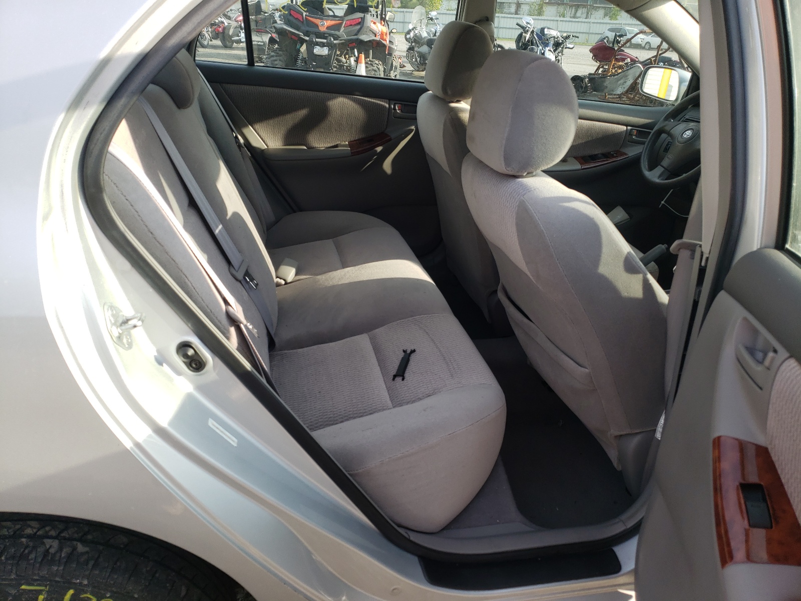 Photo 6 from auction – 2006 TOYOTA COROLLA CE with VIN 1NXBR32EX6Z702140