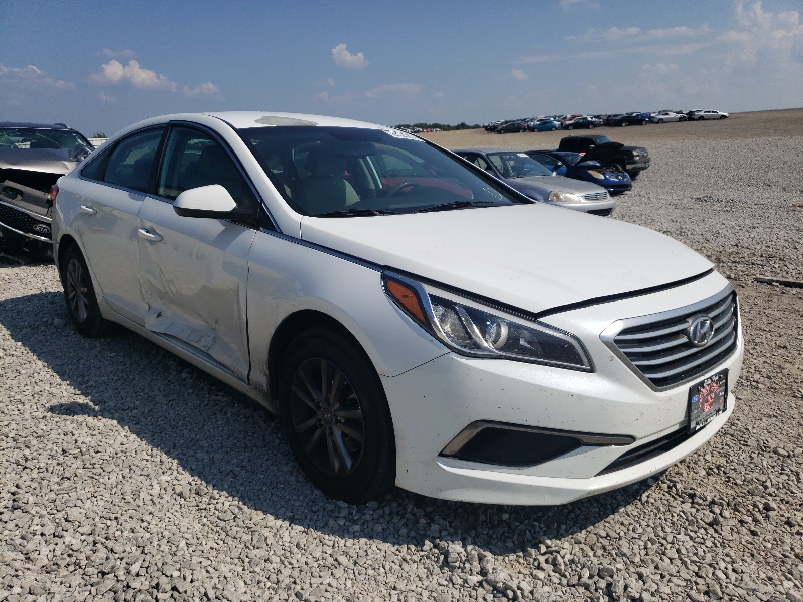 Photo 1 from auction – 2016 HYUNDAI SONATA SE with VIN 5NPE24AFXGH302452