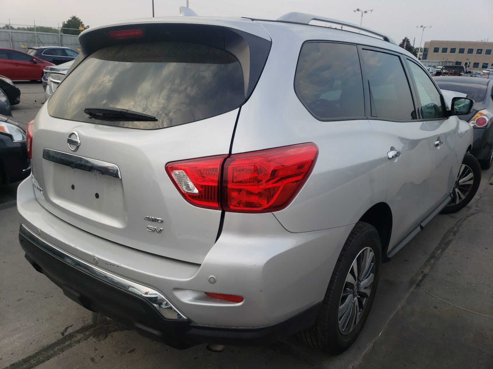 Photo 4 from auction – 2019 NISSAN PATHFINDER with VIN 5N1DR2MM9KC617846