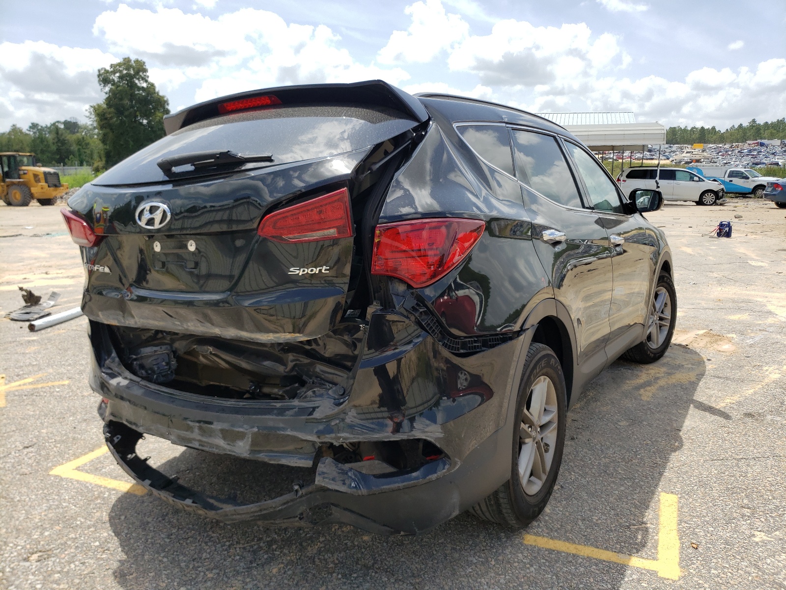 Photo 4 from auction – 2017 HYUNDAI SANTA FE S with VIN 5NMZU3LBXHH031956