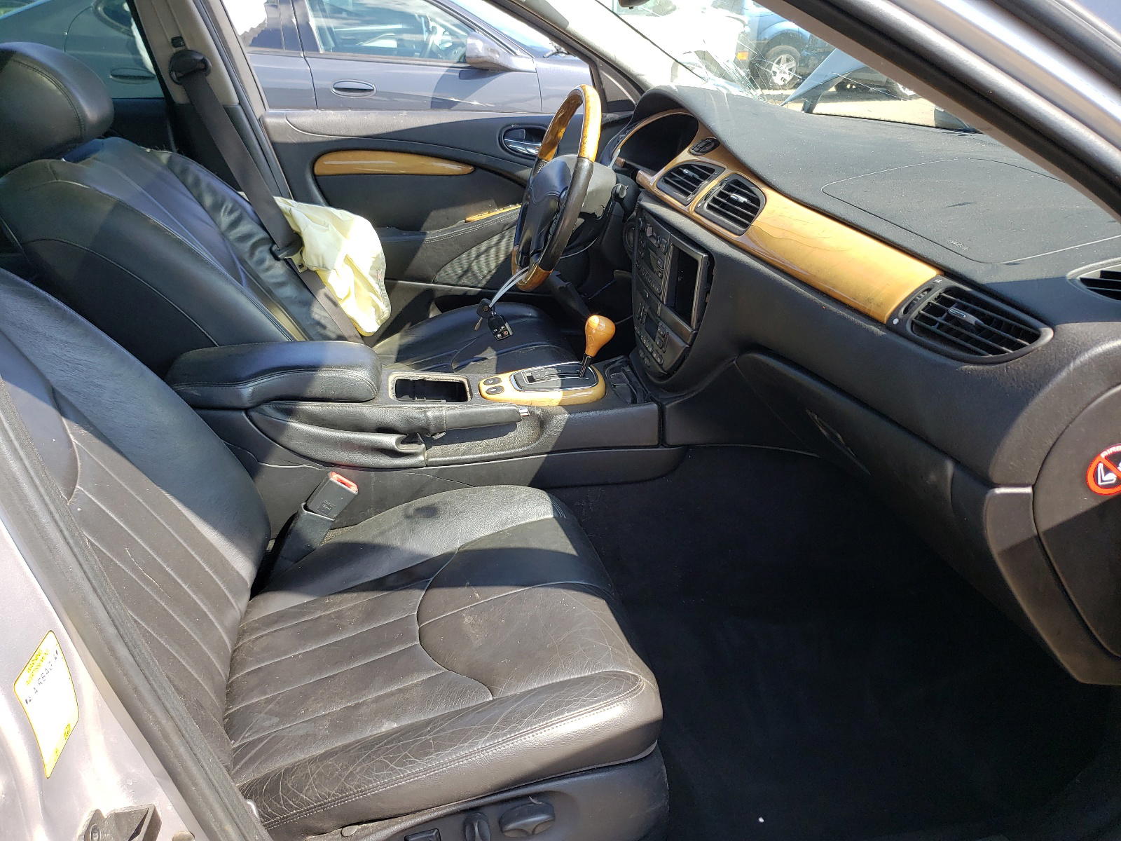 Photo 5 from auction – 2000 JAGUAR S-TYPE with VIN SAJDA01C9YFL77394