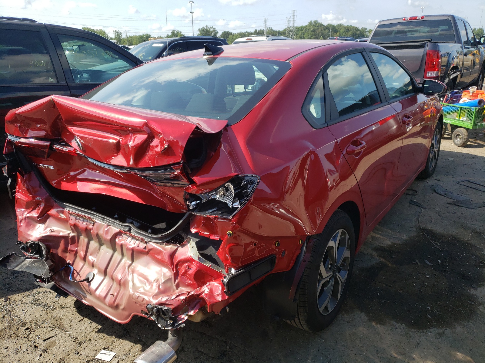 Photo 4 from auction – 2021 KIA FORTE FE with VIN 3KPF24AD7ME371716