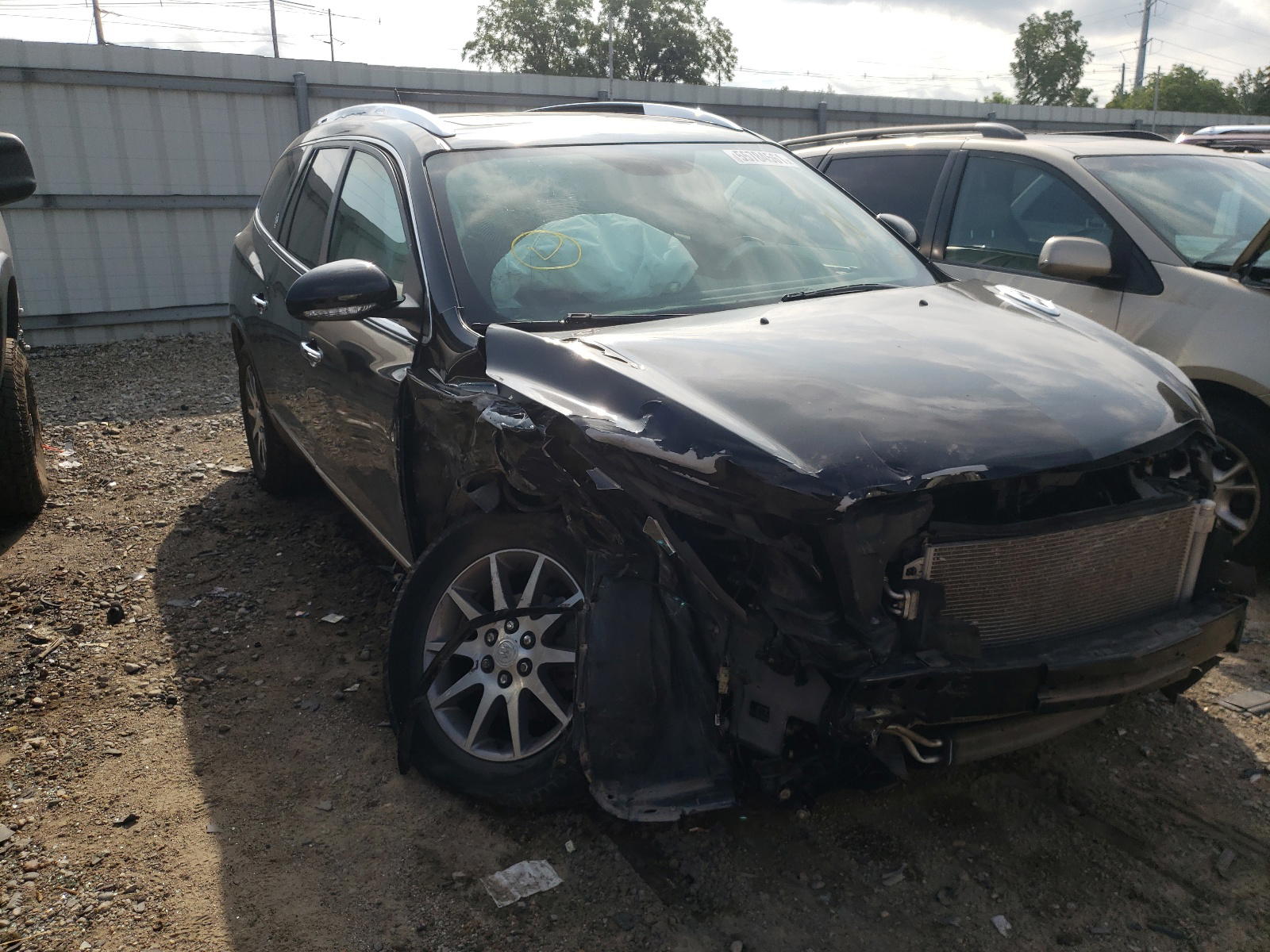 BUICK ENCLAVE 2017 with VIN 5GAKRBKD8HJ305053 - Photo from auction