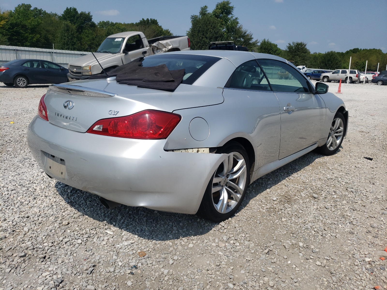 Photo 4 from auction – 2009 INFINITI G37 BASE with VIN JNKCV66E79M721795