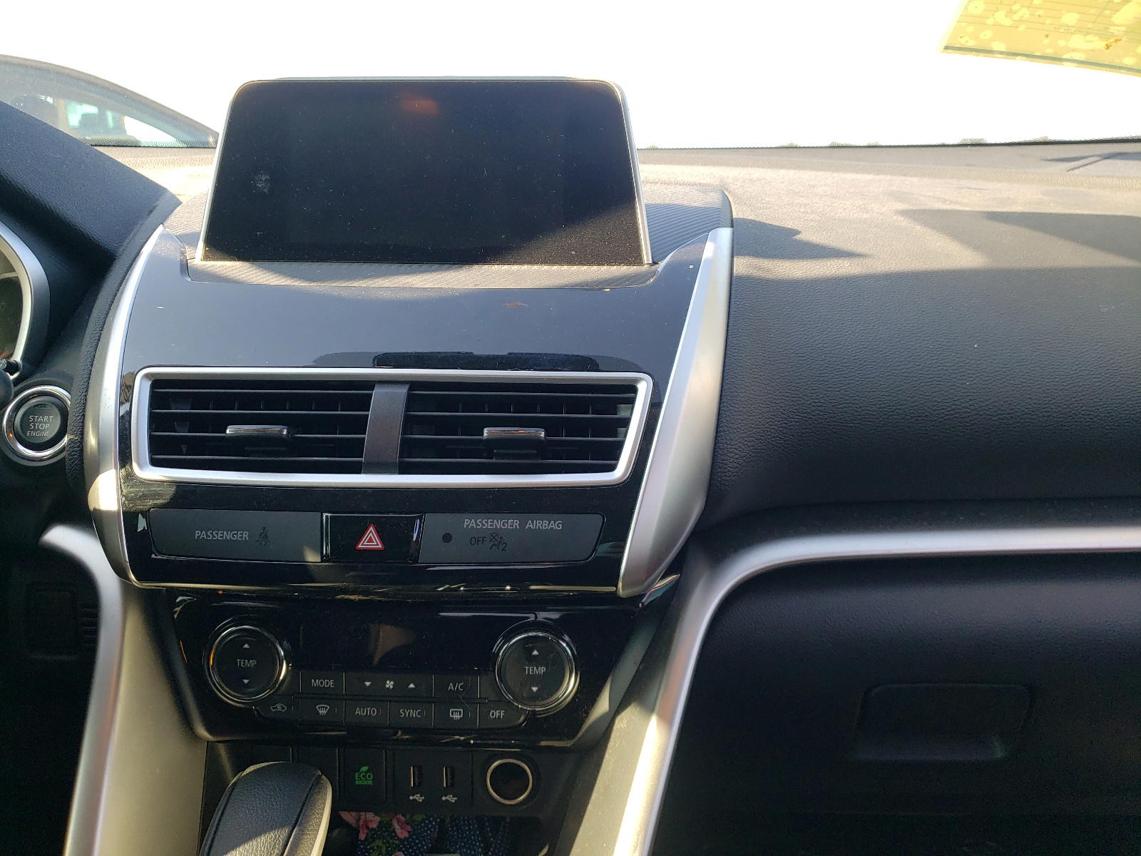 Photo 9 from auction – 2020 MITSUBISHI ECLIPSE CR with VIN JA4AT5AA3LZ042043