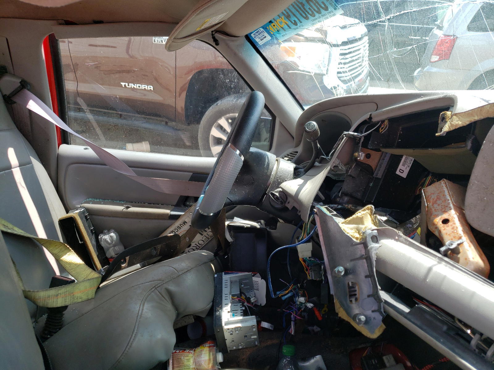Photo 5 from auction – 2001 MAZDA B2500 with VIN 4F4YR12C61TM05809