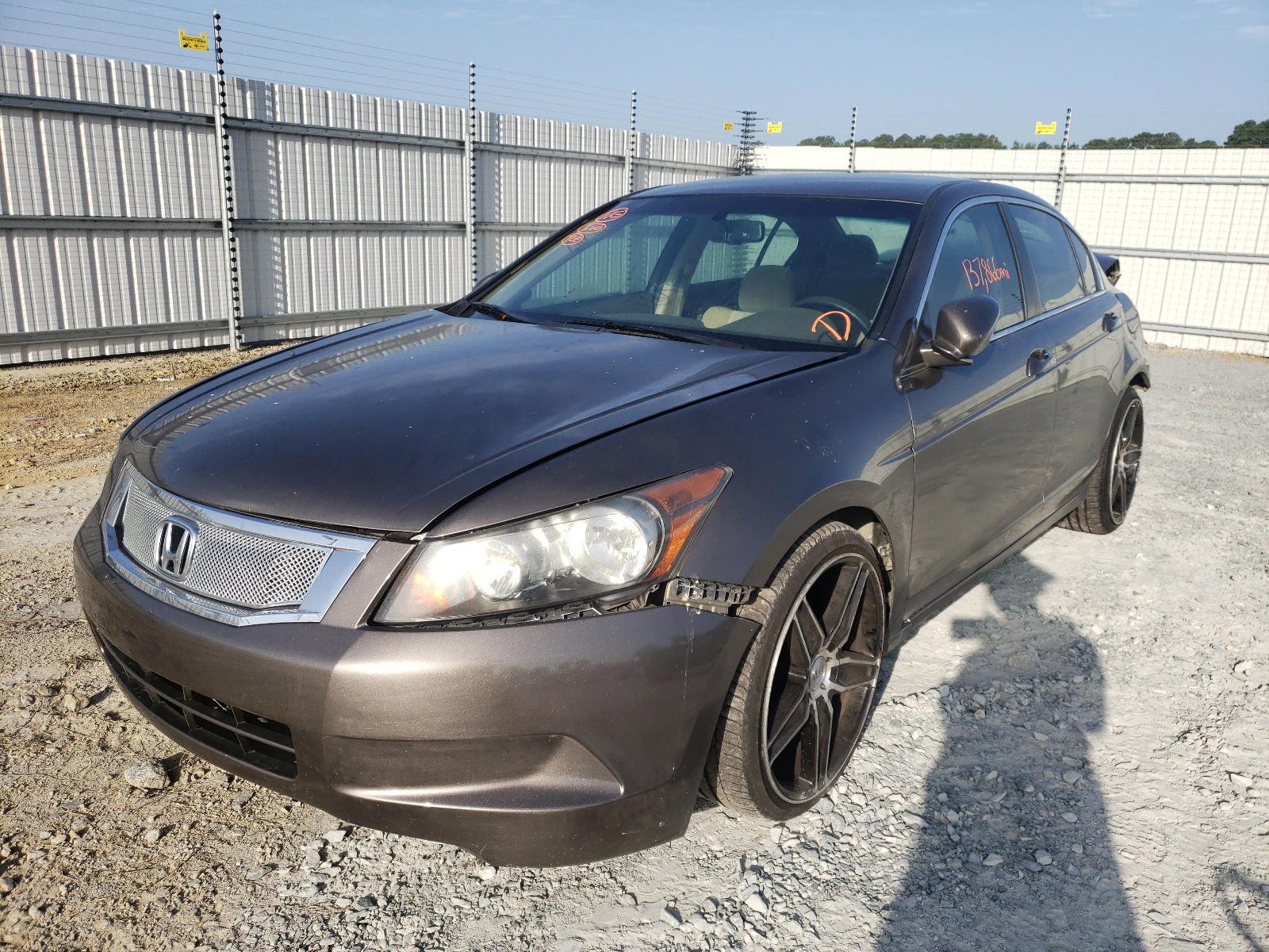 Photo 2 from auction – 2008 HONDA ACCORD with VIN JHMCP26458C000342