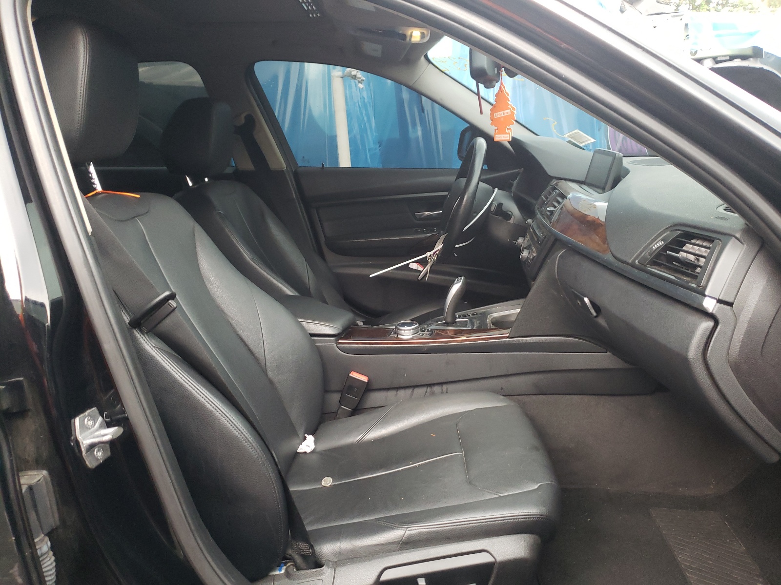 Photo 5 from auction – 2014 BMW 328 XI with VIN WBA3B3G57ENR83650