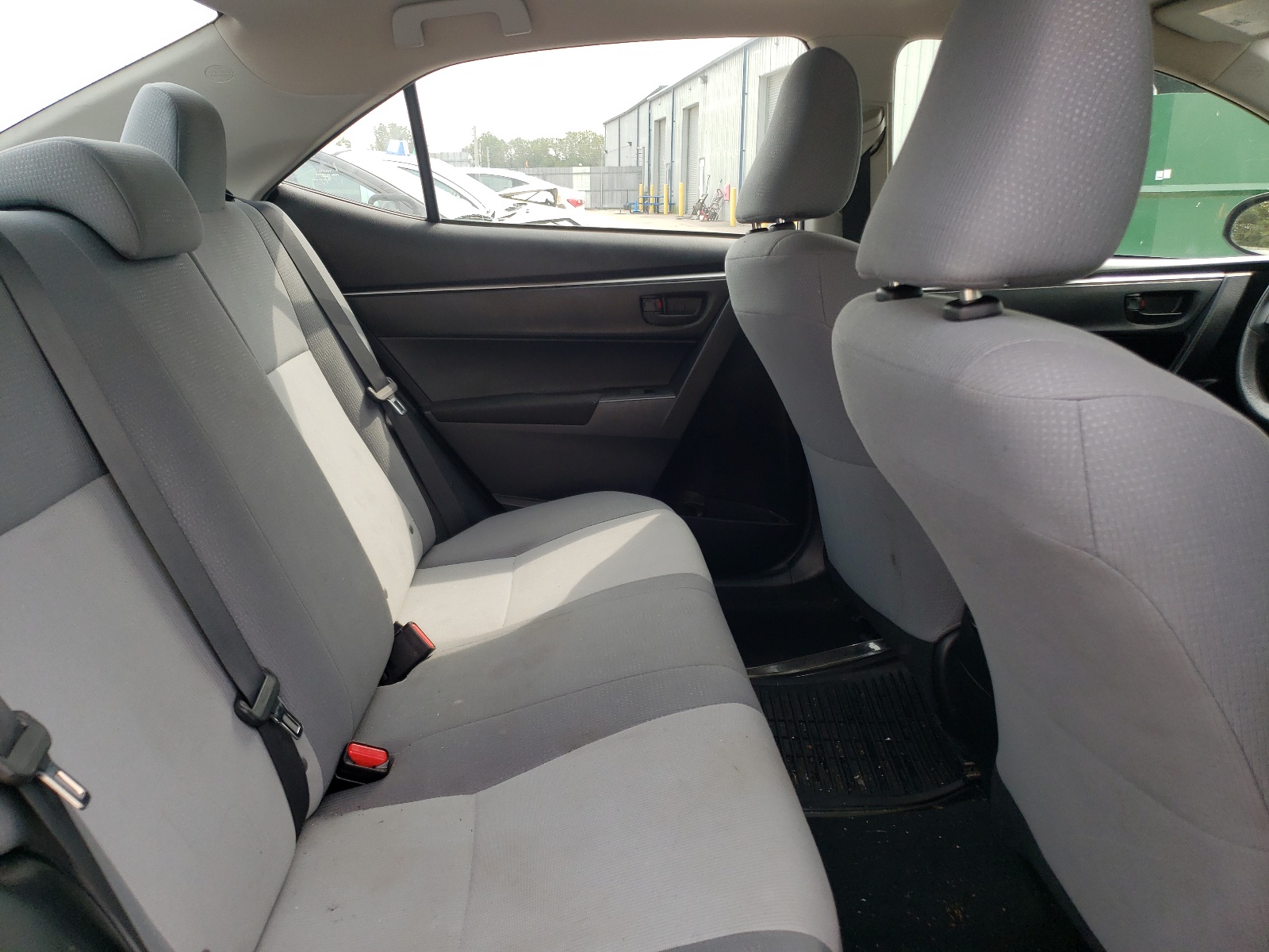 Photo 6 from auction – 2015 TOYOTA COROLLA L with VIN 5YFBURHEXFP313556