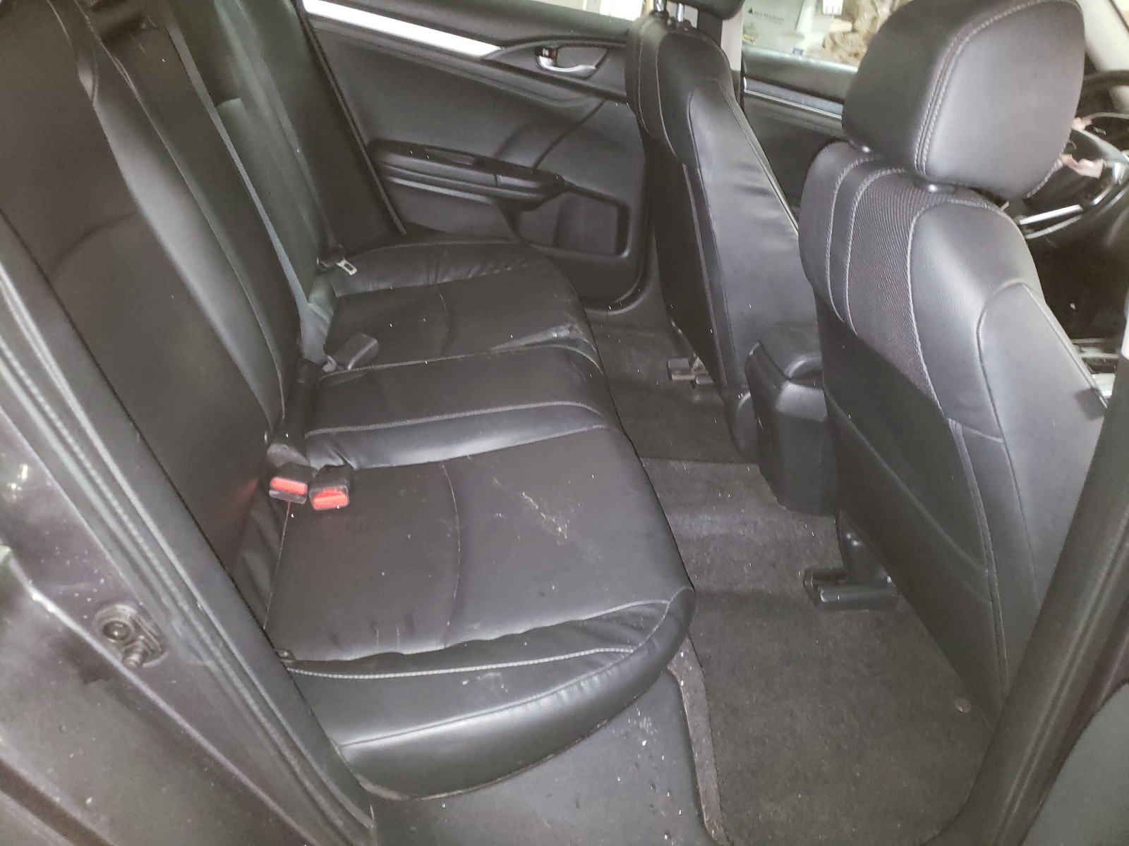 Photo 6 from auction – 2016 HONDA CIVIC EXL with VIN 2HGFC1F71GH656551