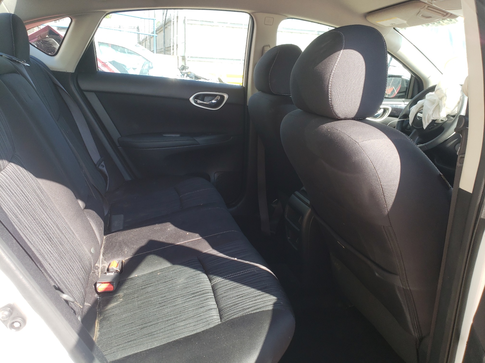 Photo 6 from auction – 2017 NISSAN SENTRA S with VIN 3N1AB7AP0HY248322