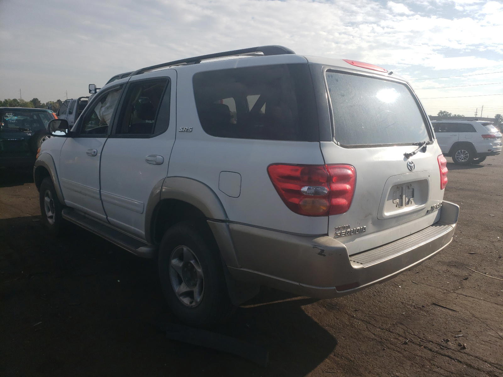 Photo 3 from auction – 2001 TOYOTA SEQUOIA SR with VIN 5TDBT44A91S015833