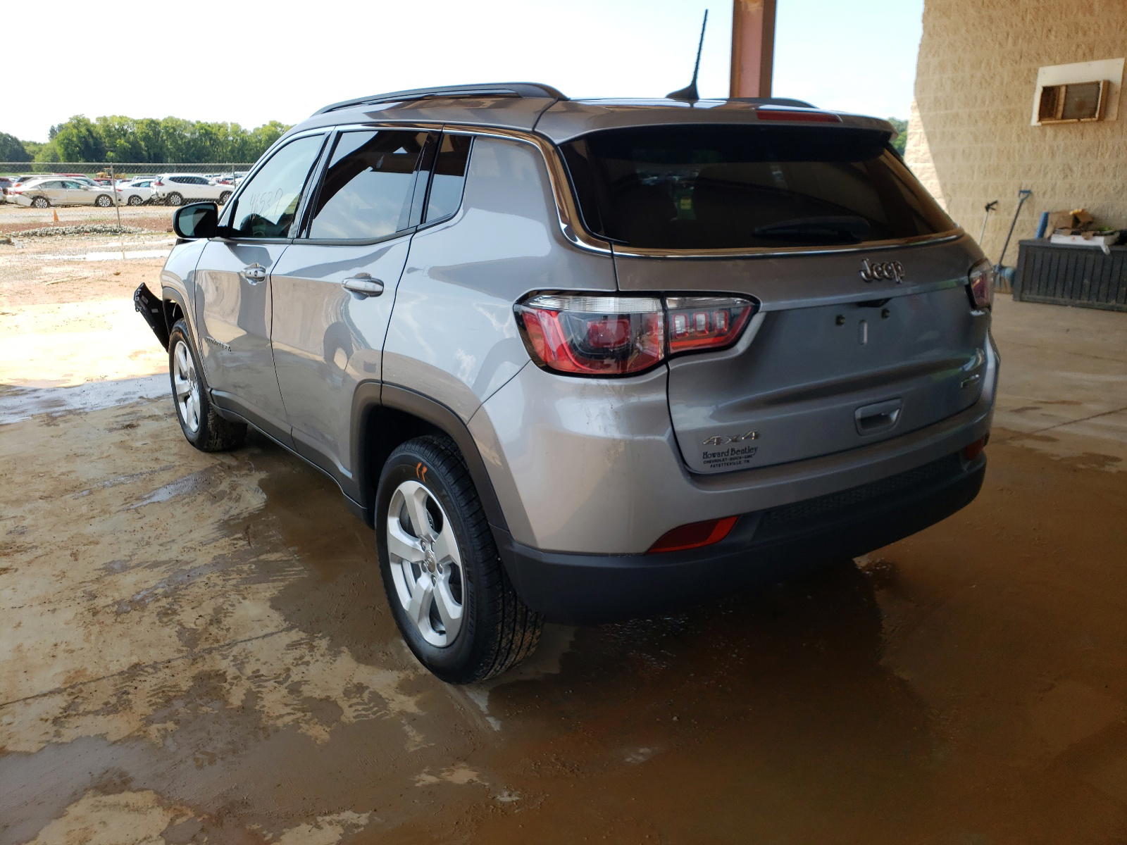 Photo 3 from auction – 2019 JEEP COMPASS LA with VIN 3C4NJDBB3KT595733