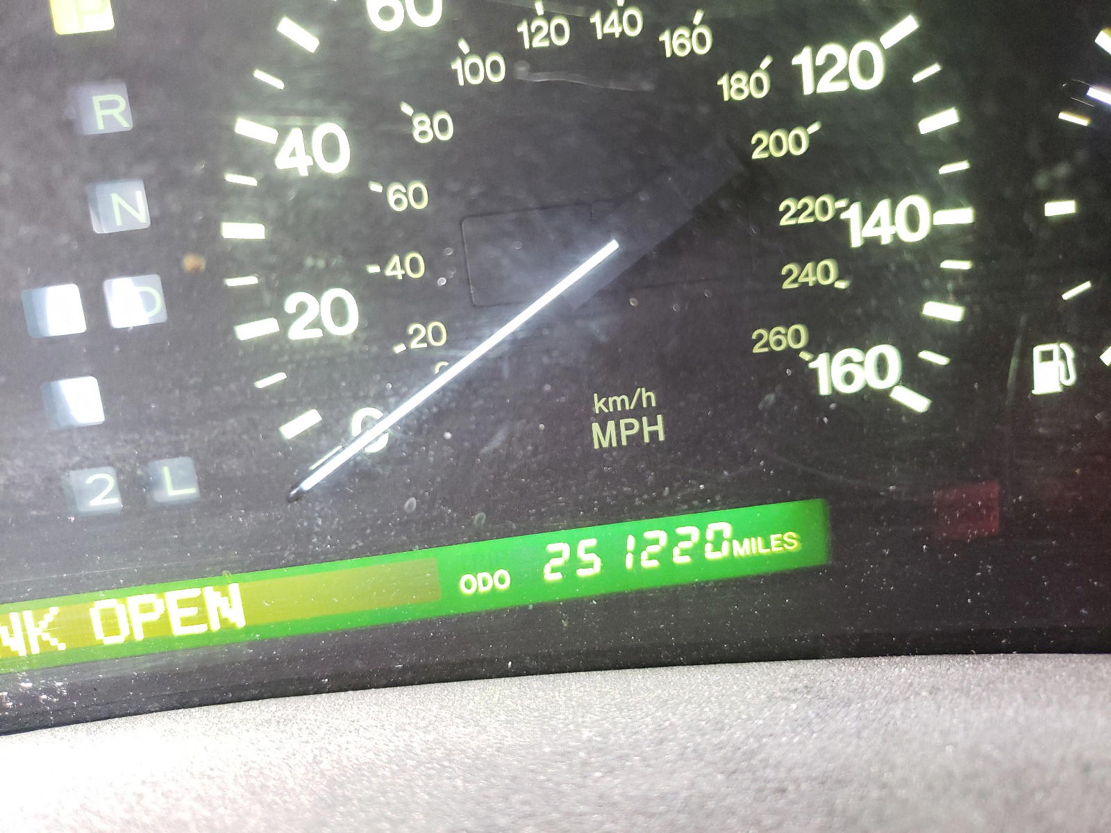 Photo 8 from auction – 1998 LEXUS LS 400 with VIN JT8BH28F3W0129380