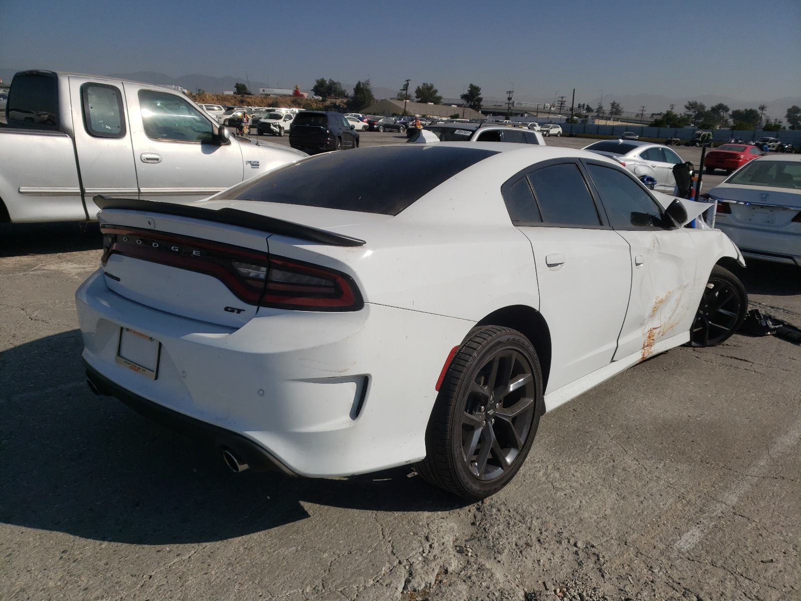 Photo 4 from auction – 2019 DODGE CHARGER GT with VIN 2C3CDXHG6KH681862