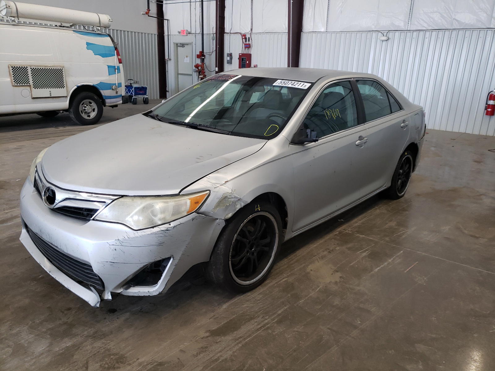Photo 2 from auction – 2012 TOYOTA CAMRY BASE with VIN 4T1BF1FK4CU089134