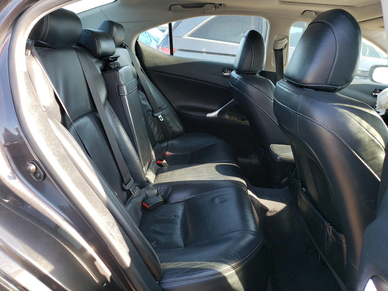 Photo 6 from auction – 2010 LEXUS IS 250 with VIN JTHCF5C26A5039040