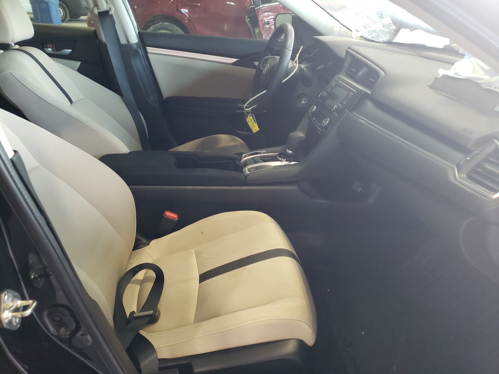 Photo 5 from auction – 2018 HONDA CIVIC LX with VIN 2HGFC2F53JH573294