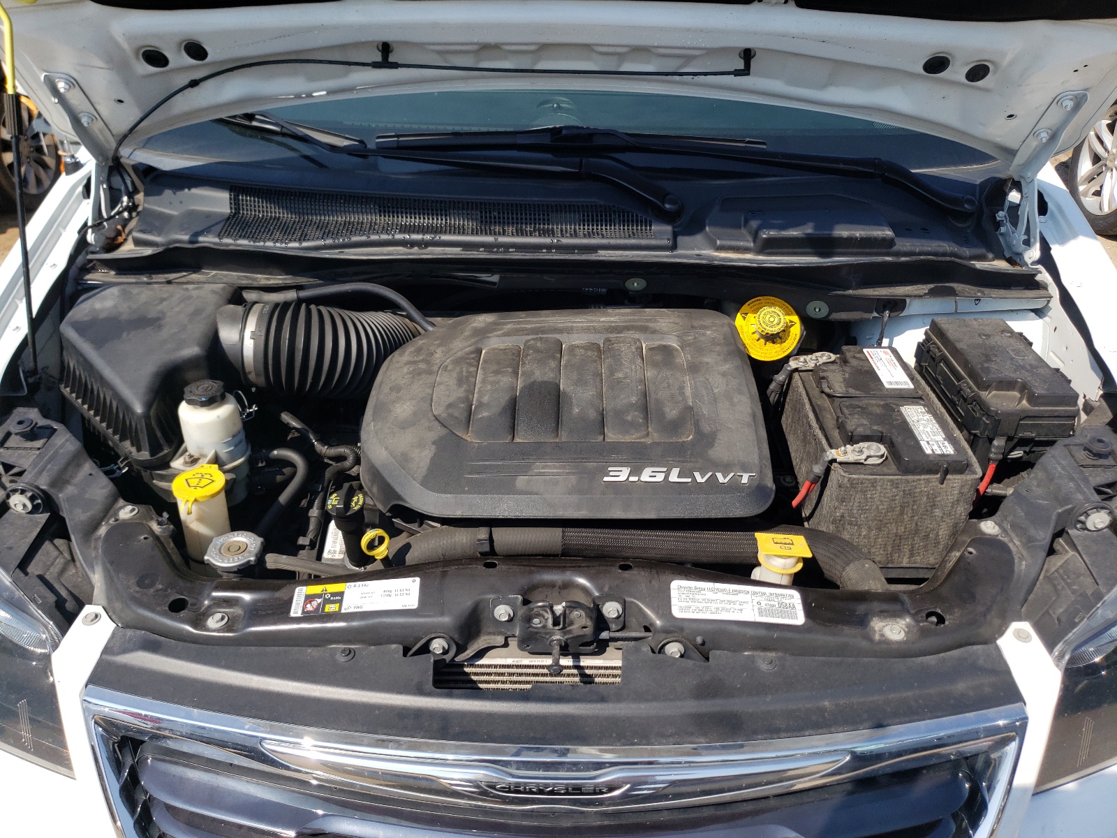 Photo 7 from auction – 2014 CHRYSLER TOWN & COU with VIN 2C4RC1HG8ER238438