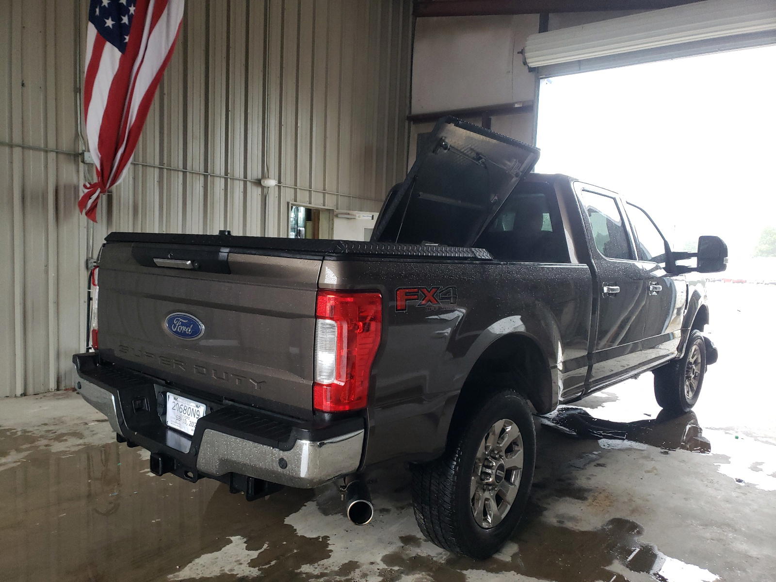 Photo 4 from auction – 2017 FORD F250 SUPER with VIN 1FT7W2B61HEB60963