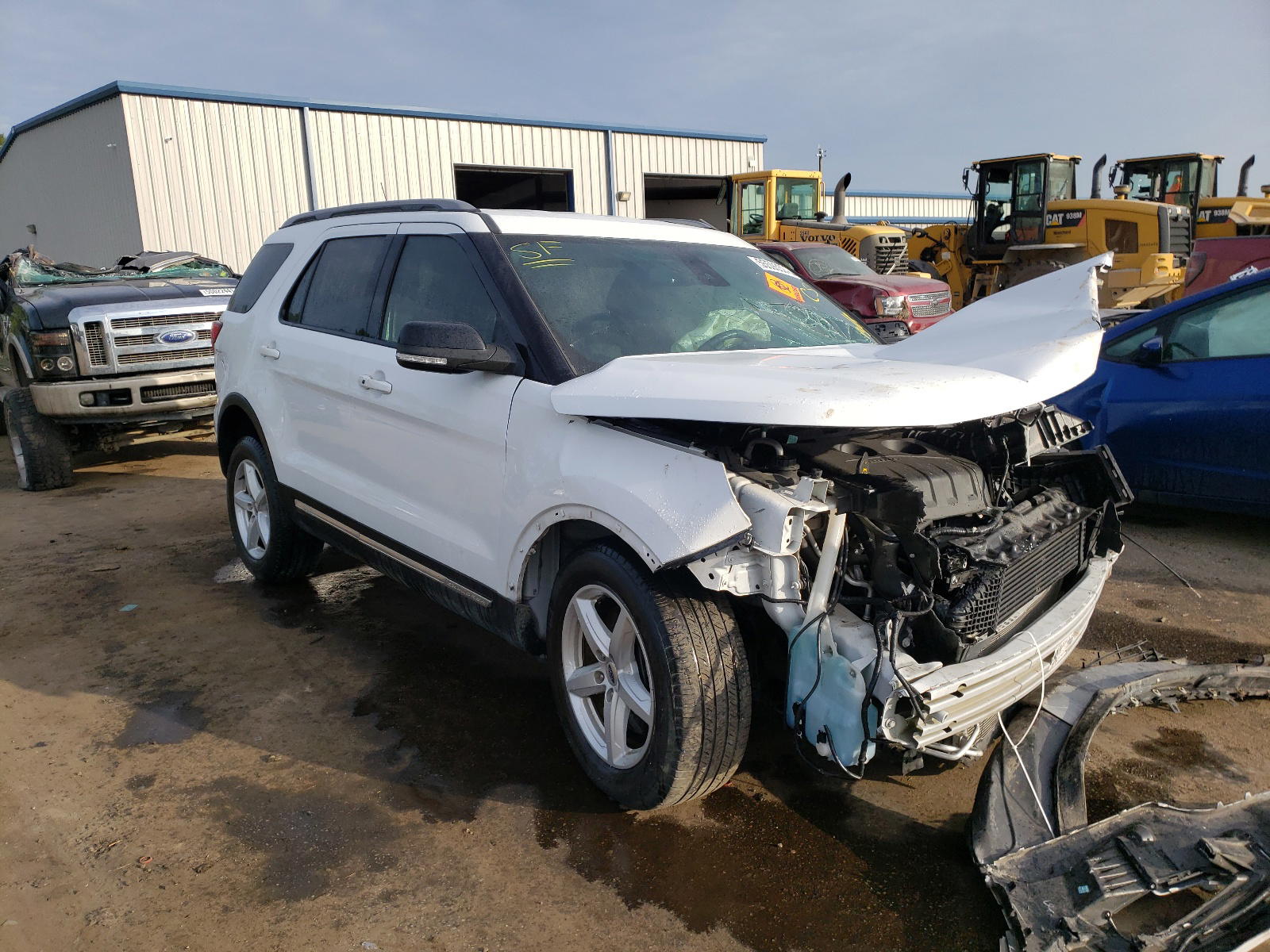 FORD EXPLORER X 2018 with VIN 1FM5K7DH2JGB62693 - Photo from auction