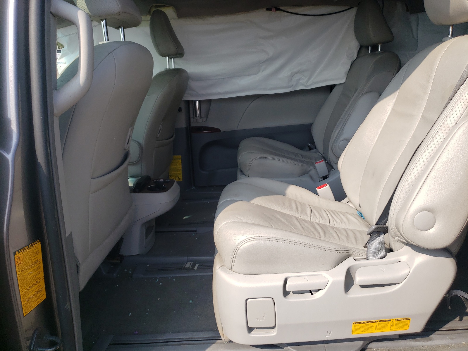 Photo 6 from auction – 2014 TOYOTA SIENNA XLE with VIN 5TDDK3DCXES075276