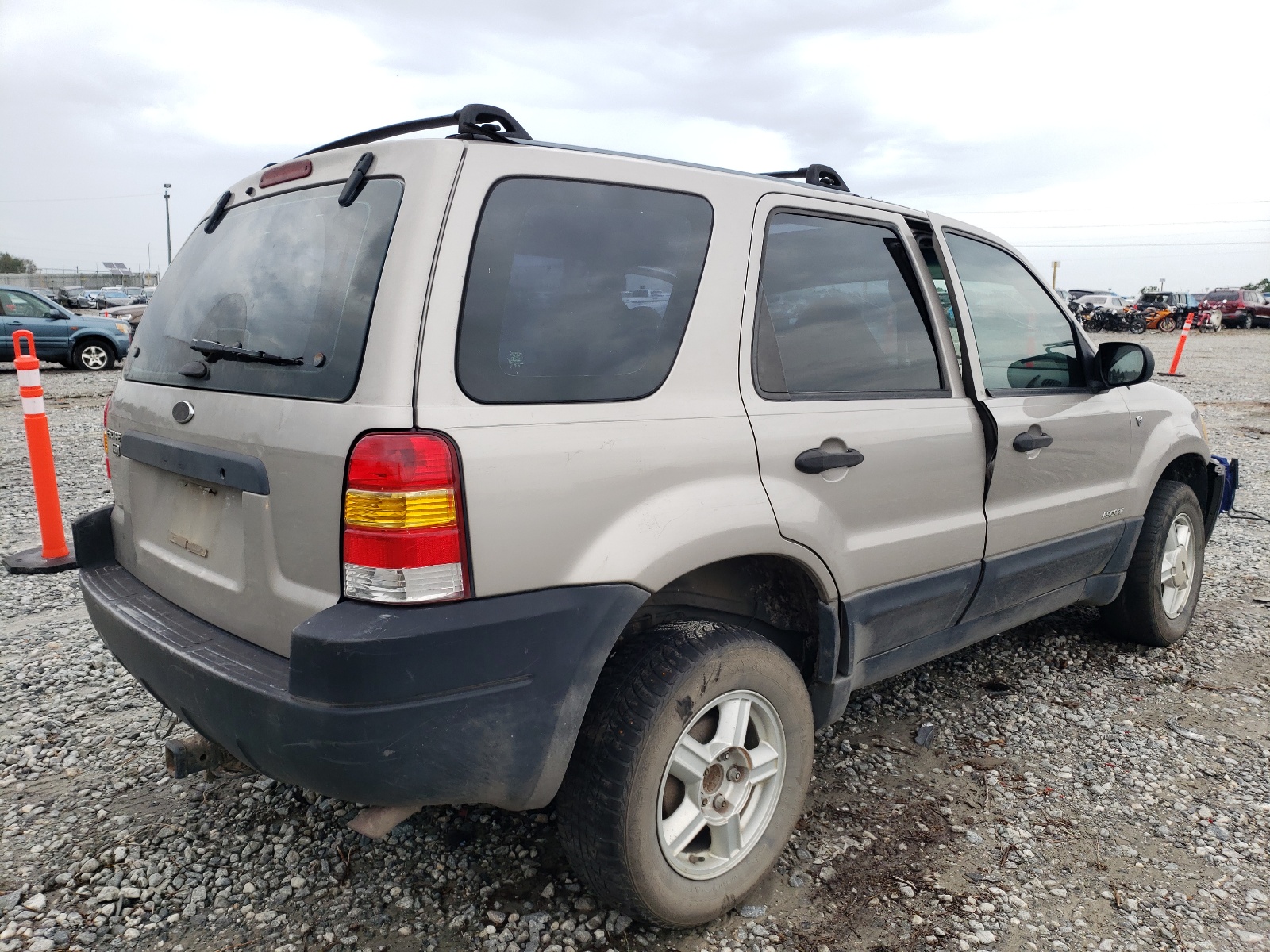 Photo 4 from auction – 2001 FORD ESCAPE XLT with VIN 1FMYU03141KF62531
