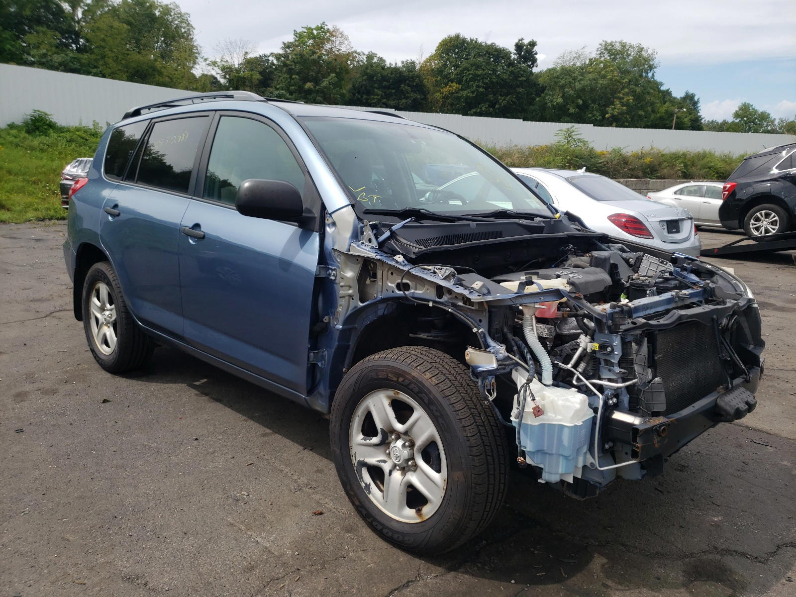 TOYOTA RAV4 2011 with VIN 2T3BF4DV1BW095753 - Photo from auction