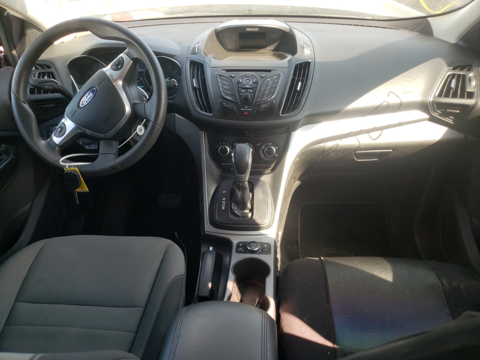 Photo 9 from auction – 2015 FORD ESCAPE SE with VIN 1FMCU0GX1FUB75715