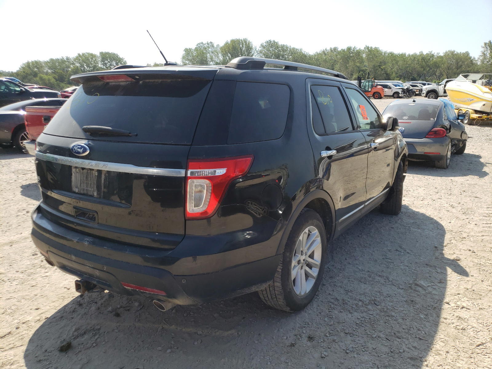 Photo 4 from auction – 2011 FORD EXPLORER X with VIN 1FMHK7D86BGA40689