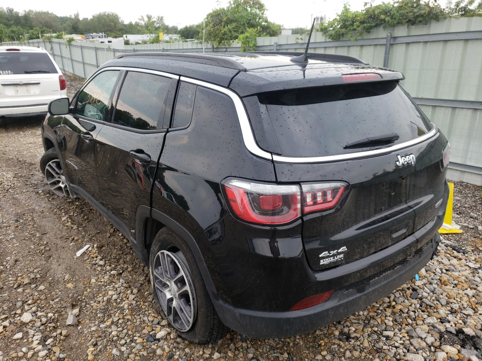 Photo 3 from auction – 2018 JEEP COMPASS LA with VIN 3C4NJDBB2JT179168