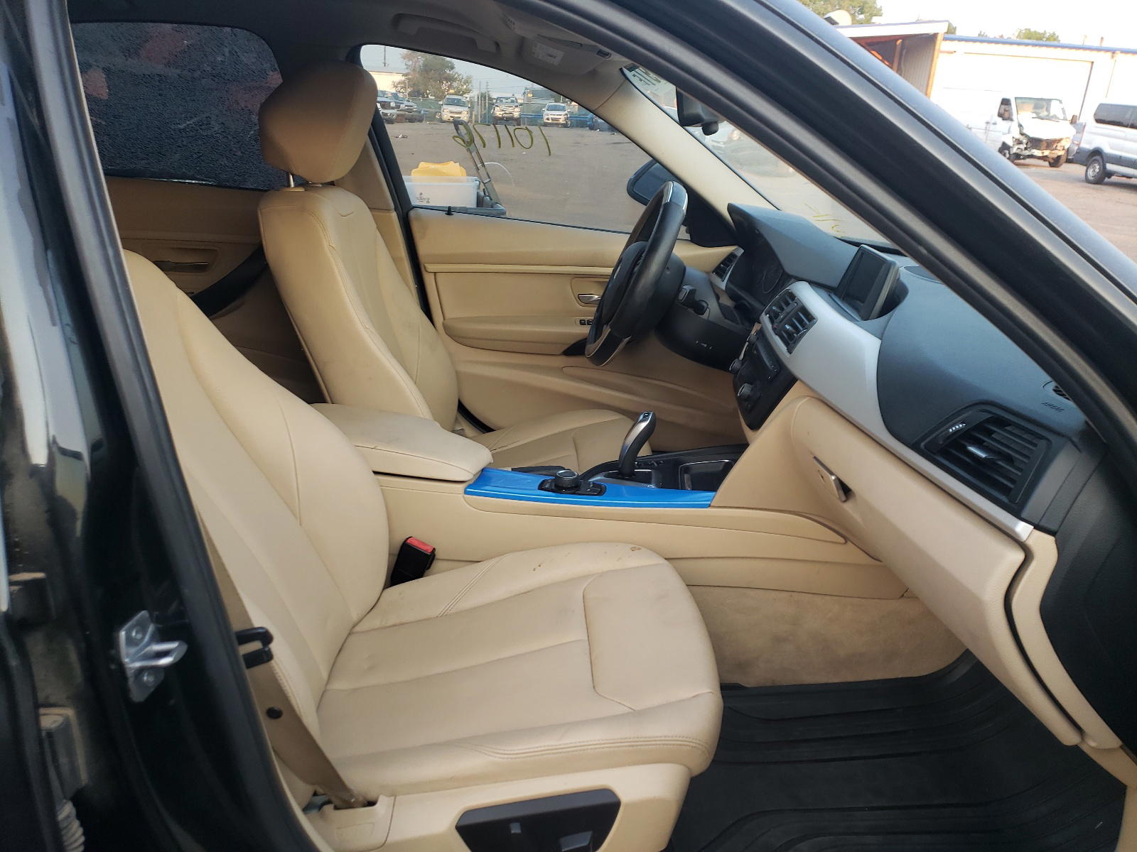 Photo 5 from auction – 2014 BMW 320 I with VIN WBA3B1C55EP678730