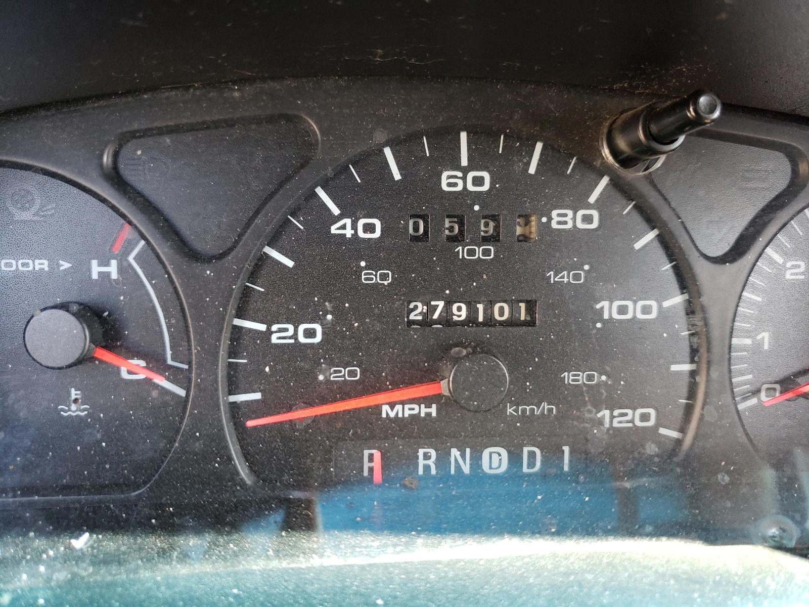 Photo 8 from auction – 2003 FORD TAURUS SE with VIN 1FAFP53UX3G163760