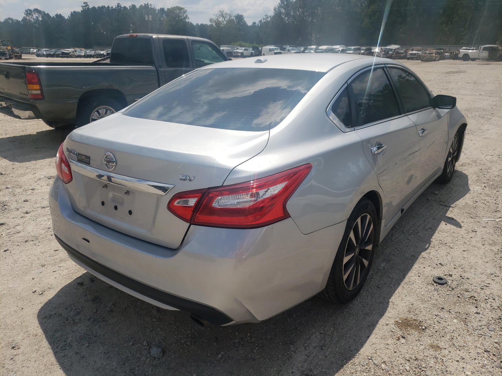 Photo 4 from auction – 2017 NISSAN ALTIMA 2.5 with VIN 1N4AL3AP9HC195816